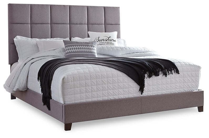 Dolante  Upholstered Bed