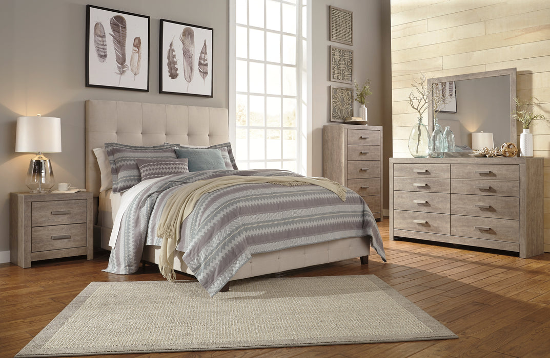 Dolante  Upholstered Bed