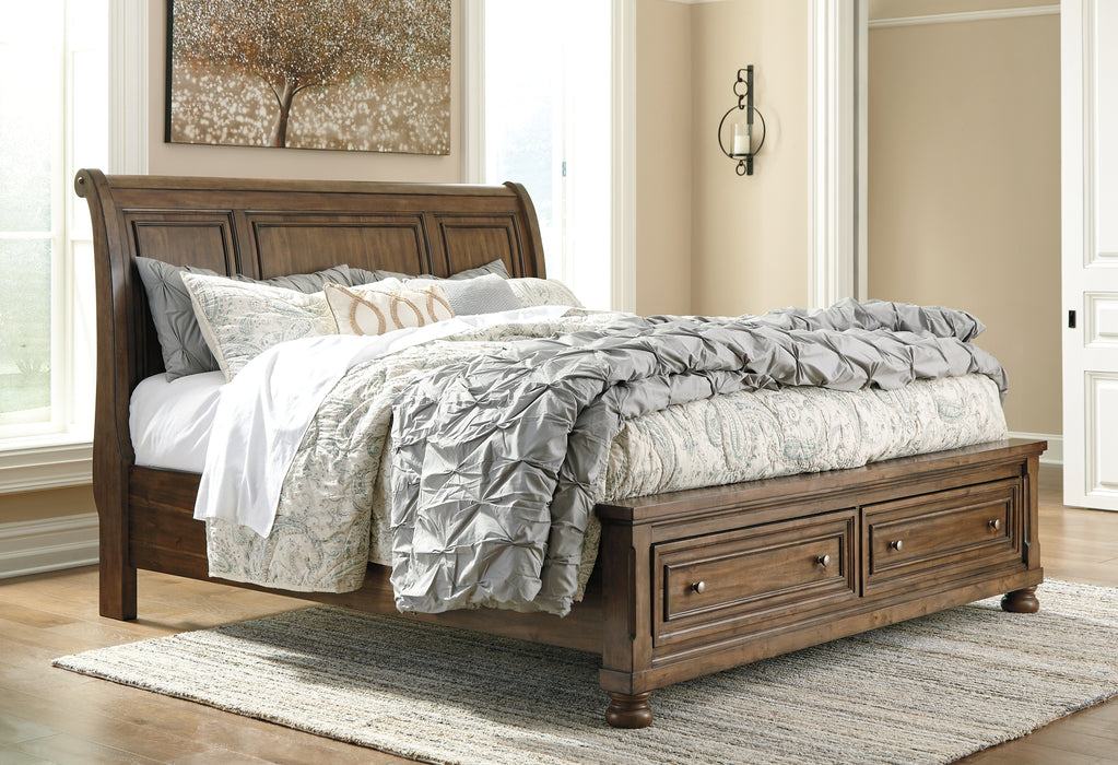 Flynnter  Sleigh Bed With 2 Storage Drawers With Mirrored Dresser