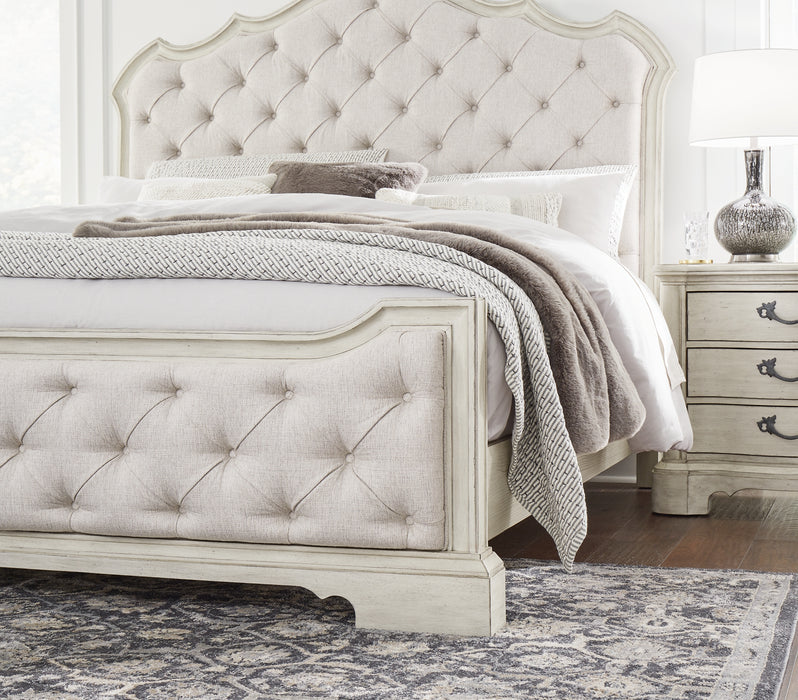 Arlendyne King Upholstered Bed with Mirrored Dresser