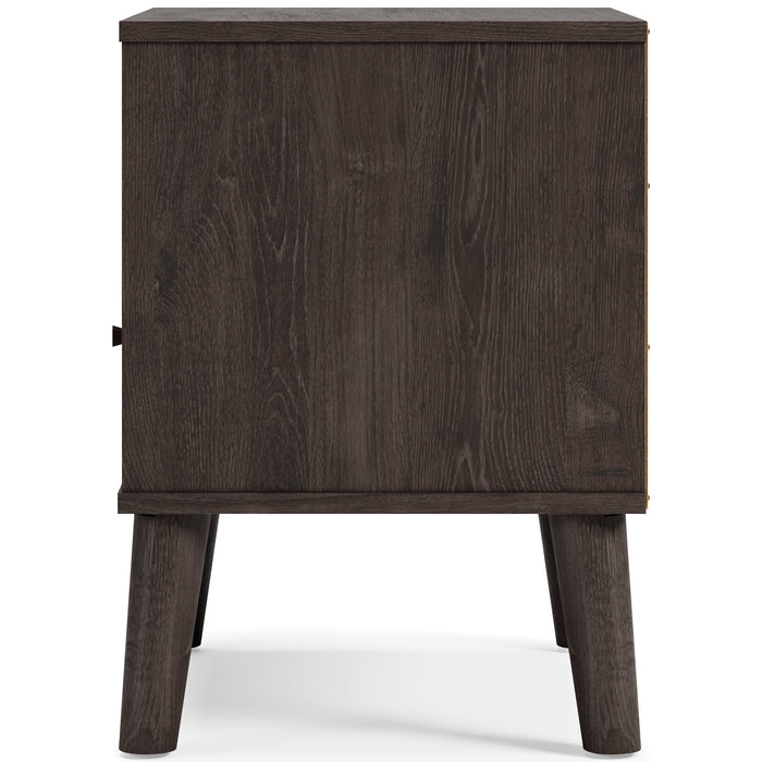 Piperton One Drawer Night Stand