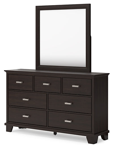 Covetown Queen Panel Bed with Mirrored Dresser and Nightstand